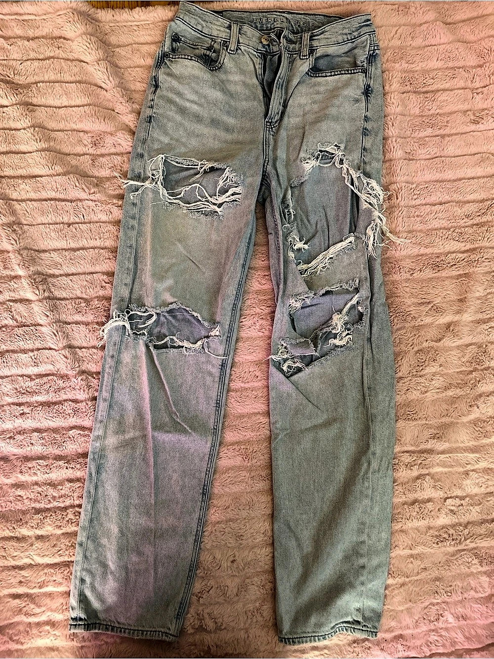 American Eagle Distressed Boyfriend Jeans in Blue
